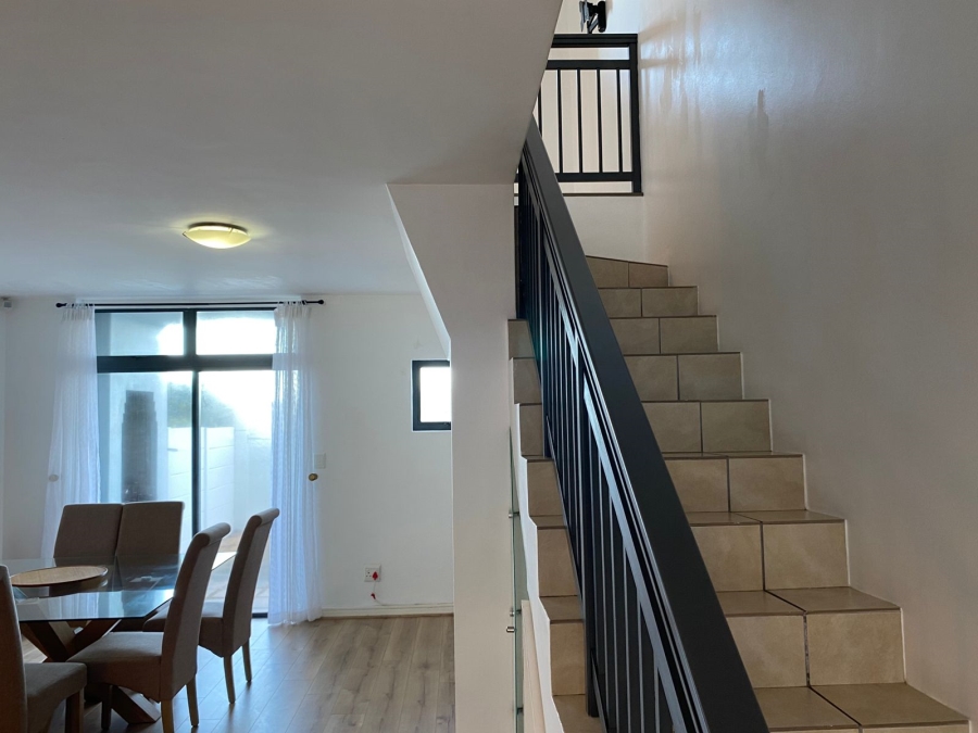 To Let 3 Bedroom Property for Rent in Muizenberg Western Cape